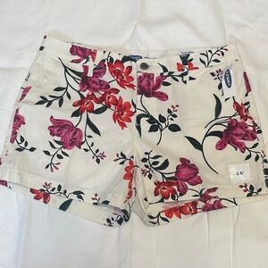 Old Navy Women's Floral Shorts - Cream and Red size 10 NWT